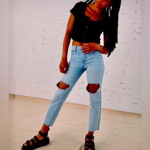 NWOT RSQ Tilly’s Straight Cropped Jeans